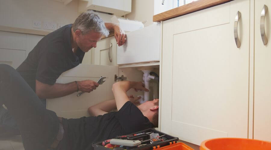 Professional burst pipe repair services in Modesto, IL